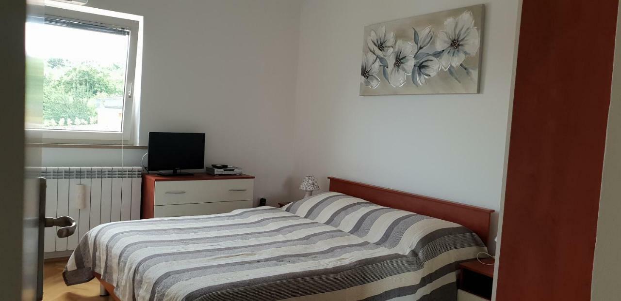 Apartman Ruza 2 Opric Exterior foto